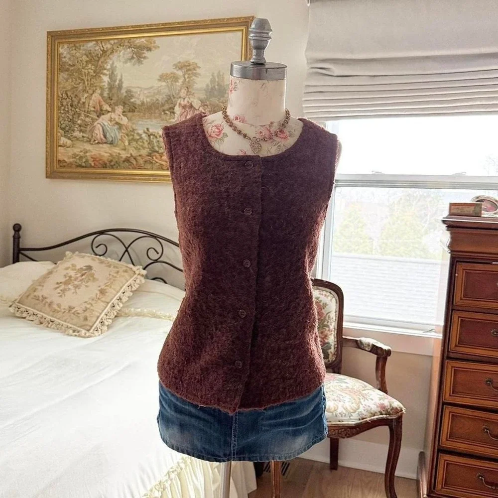Brown sweater vest   90s departures‎ fuzzy vest size medium